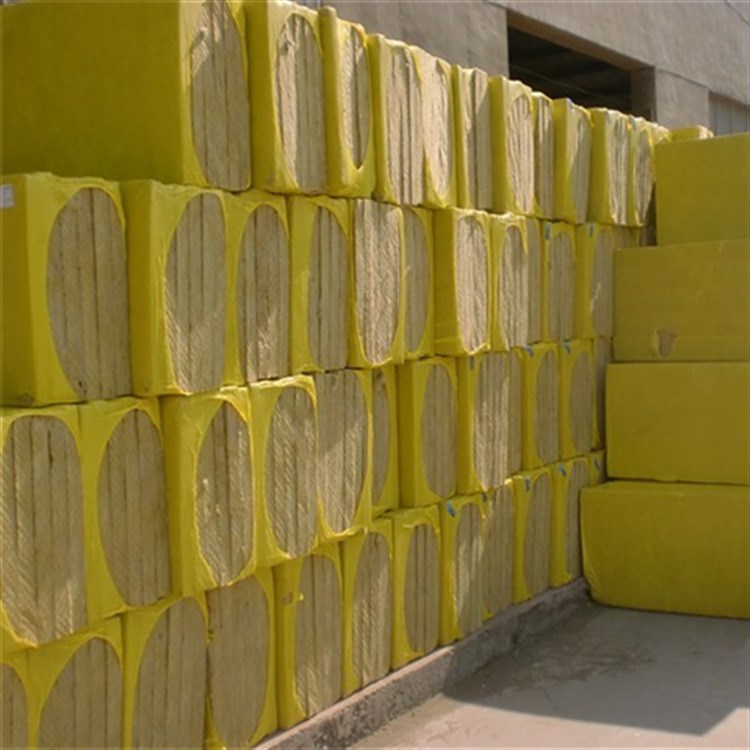 廠家直銷巖棉防火保溫隔熱材料的優(yōu)勢(shì)與應(yīng)用